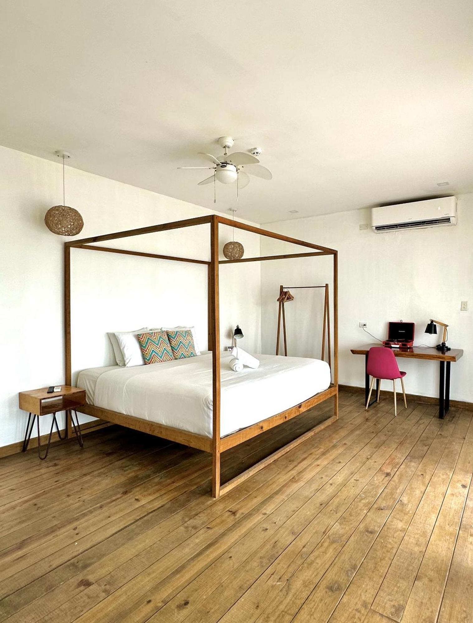 Socialtel Bocas Del Toro Hotel Eksteriør billede